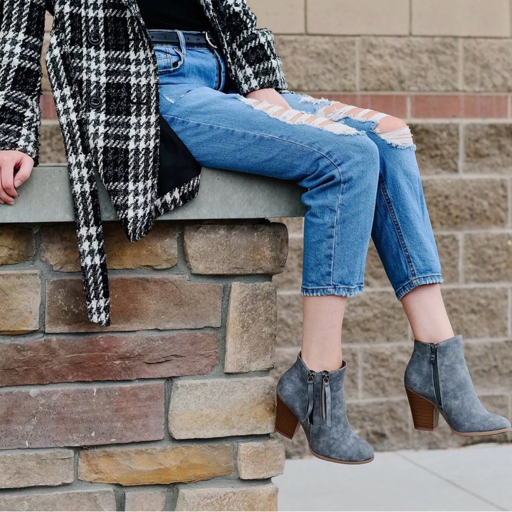 NWOB Journee Collection Vally Zip Western Booties, Vegan. Never Worn - Picture 8 of 8